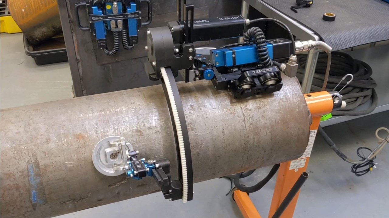 Automated ultrasonic testing on pipe
